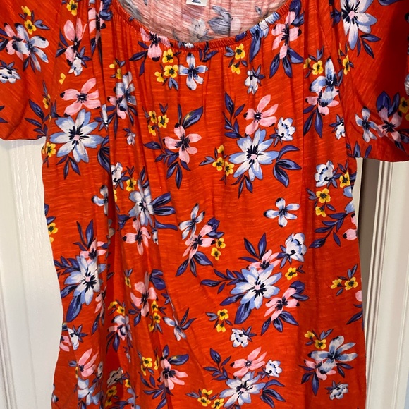 Old Navy Top - Picture 2 of 4